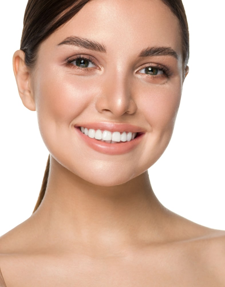 مريضة بابتسامة هوليوود في Mint Dental Care